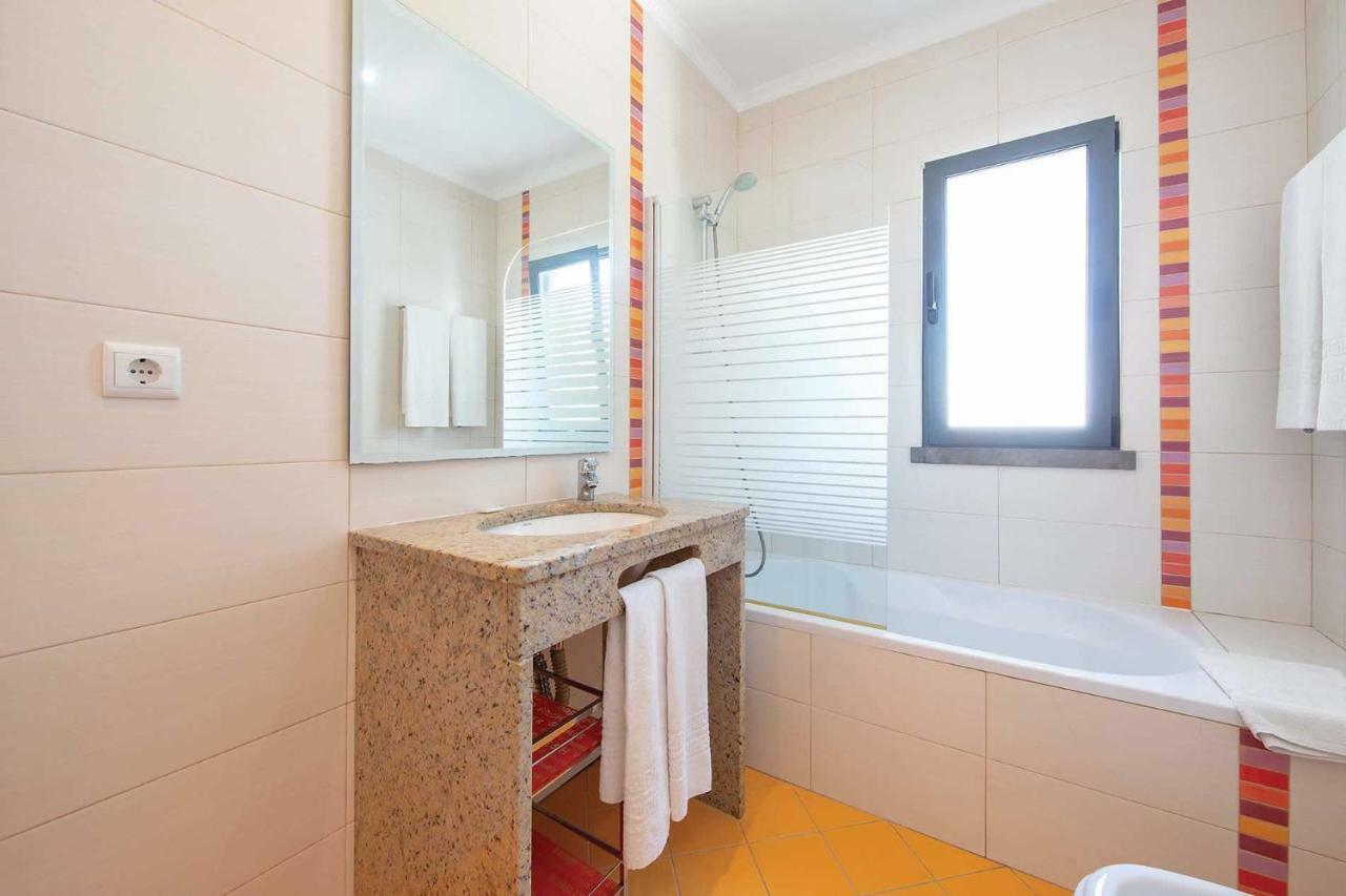 Villa Ruana - 5 Bedrooms On Suite- Free Out Door Hot Jacuzzi - By Bedzy 알부페이라 외부 사진